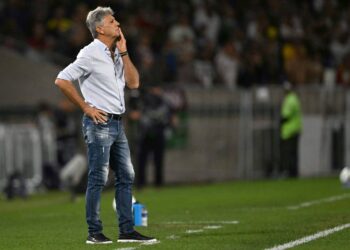 Renato Gaúcho se demitiu, criticado e com saudade da praia