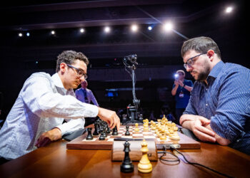 Campeão de xadrez se impressiona com público em SP