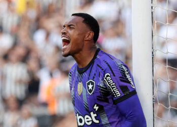 John é convocado para amistosos contra Coreia e Japão