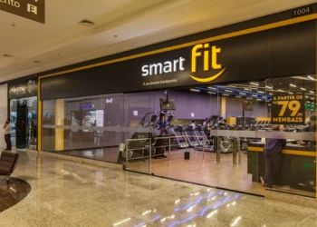 Como a Smart Fit (SMFT3) planeja abrir uma academia por dia
