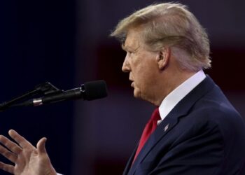 Suprema Corte dos EUA decide analisar legalidade das tarifas de Trump