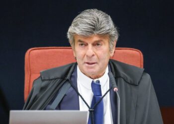 Fux vota para anular processo contra Bolsonaro, por “incompetência do STF”