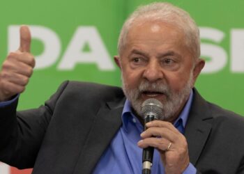 Lula melhora aprovação em setembro, enquanto rejeição cai, mostra Datafolha