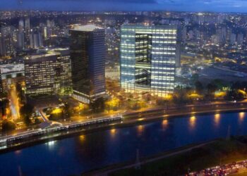 Imóveis do FII SARE11 vão à carteira FII BTLG11 por R$ 448,5 milhões