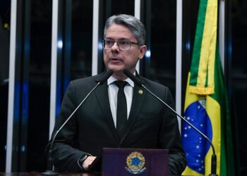 PEC da Blindagem é absurda, diz relator no Senado, que pede arquivamento