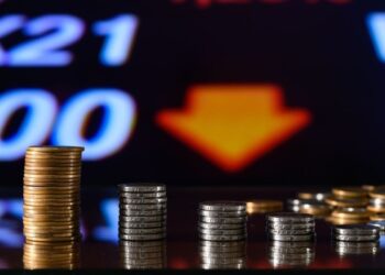 Ibovespa perde fôlego e inicia outubro em queda com fiscal e crise nos EUA