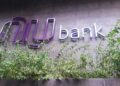 Ações do Nubank recuam após anúncio de entrada nos EUA; veja os motivos