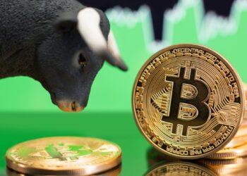 Bitcoin (BTC) recobra os US$ 121 mil. Seria o “Uptober” agindo?