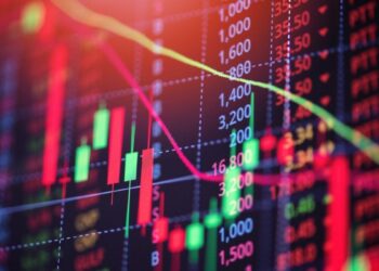 Ibovespa recua de olho em Lula e Trump, enquanto dólar perde força