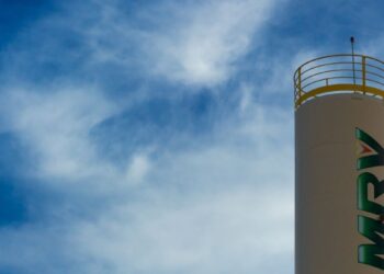 MRV (MRVE3) tem queda nas vendas no 3T25; ações tombam quase 10%