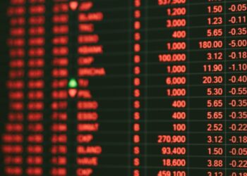 11 ações estão caindo mais de 50% no ano na B3, veja lista