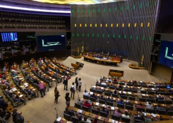 MP da taxação: Comissão no Congresso aprova texto que afeta investimentos