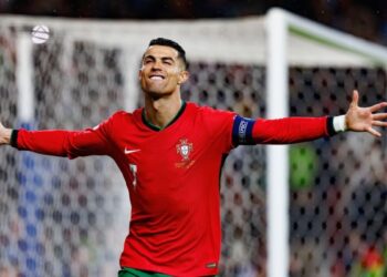 Cristiano Ronaldo se torna 1° bilionário da história do futebol