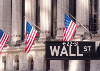 Os americanos nunca investiram tanto em ações; veja as que mais subiram no ano