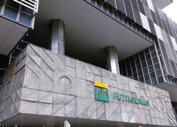 Foz do Amazonas: Petrobras (PETR4) tira dúvidas do Ibama e fica mais perto de licença