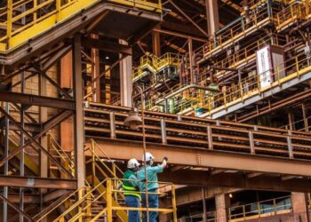 Vale (VALE3) renova máxima do ano após prévia do 3T25; veja a análise do mercado