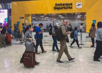 Bagagem de mão de 10 quilos gratuita tem aprovação no Senado; veja próximo passo