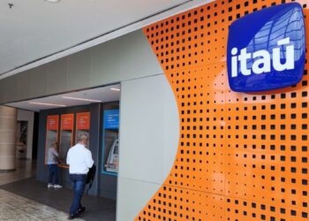 Itaú (ITUB4) chega aos 100 milhões de clientes no Brasil: Bom sinal para o 3T25?