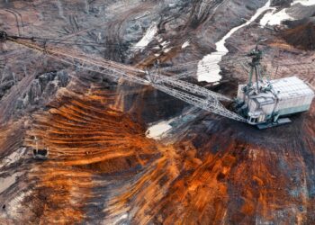 Mineradoras de terras raras derretem até 12% na bolsa americana; saiba o motivo