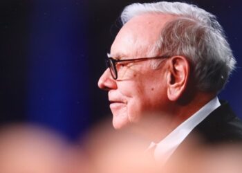 Banco rebaixa ações da empresa de Warren Buffett e acende alerta em Wall Street