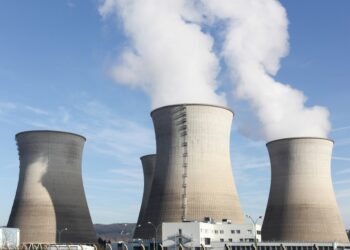 Google (GOGL34) paga R$ 8,5 bi e reativa usina nuclear para turbinar a IA; entenda