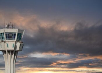 Risco de falência? Oi (OIBR3) perde operação de tráfego aéreo para a Claro