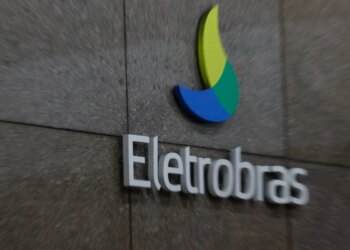 Eletrobras (ELET3) pode pagar mais dividendos; entenda