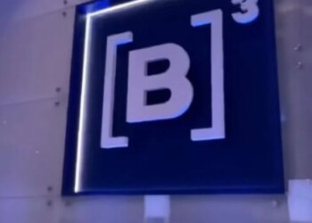 Ibovespa fecha em alta e recupera os 142 mil pontos