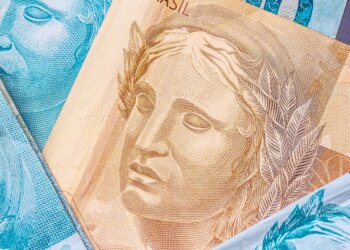 Inflação sobe em outubro com energia e passagens mais caras