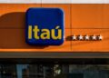 Itaú (ITUB4) tem lucro de R$ 11,9 bi no 3T25, alta de 11%