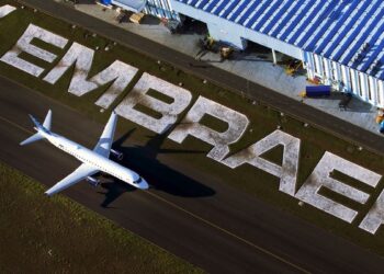 Embraer (EMBJ3): Lucro líquido ajustado despenca 76,4% a R$ 289,4 milhões no 3T25