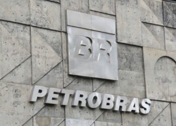 Petrobras (PETR4): Mercado projeta lucro menor, mas dividendos robustos no 3T25
