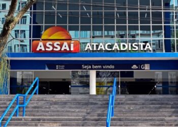 Assaí (ASAI3) vai investir R$ 700 milhões em 2026