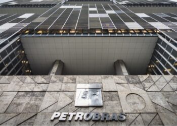 Petrobras (PETR4): Petroleiros rejeitam contraproposta e aprovam estado de greve
