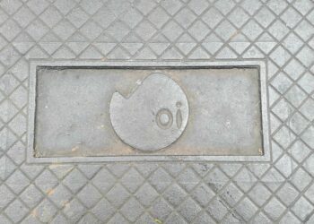 Vai e vem: Oi (OIBR3) tem falência revertida e volta a negociar na B3; ações saltam 11%