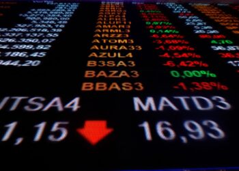 Bancões puxam Ibovespa abaixo dos 157 mil pontos; veja ranking