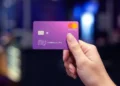 Vale a pena investir em Nubank (ROXO34) após lucro recorde?