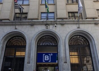 Ibovespa fecha acima dos 150 mil pontos e renova recorde