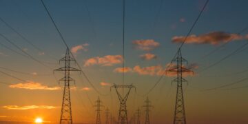 Enel vê alta no lucro líquido e eleva guidance para ano completo