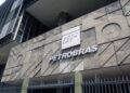 Petrobras (PETR4) sobe após anúncio de novo plano de demissão