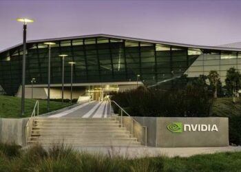 Nvidia vale após atingir US$ 5 trilhões em valor de mercado?